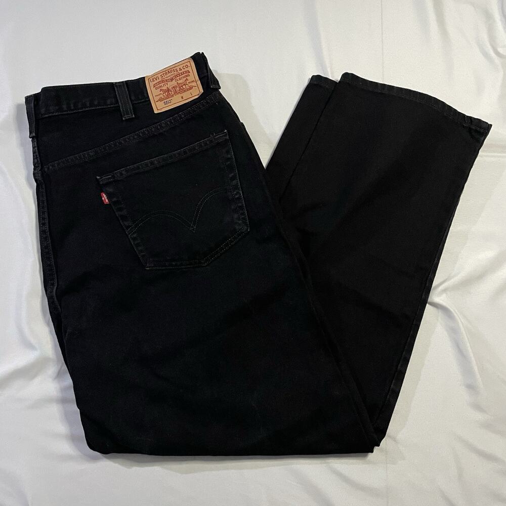 Levi’s 550 Men’s Black Relaxed Fit Tapered Jeans 46x32 (Actual 44x31) 2009